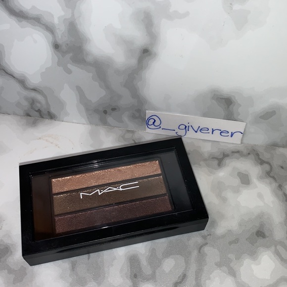 Collective Chic Veluxe Pearlfushion Shadow Trio Palette - Picture 6 of 15